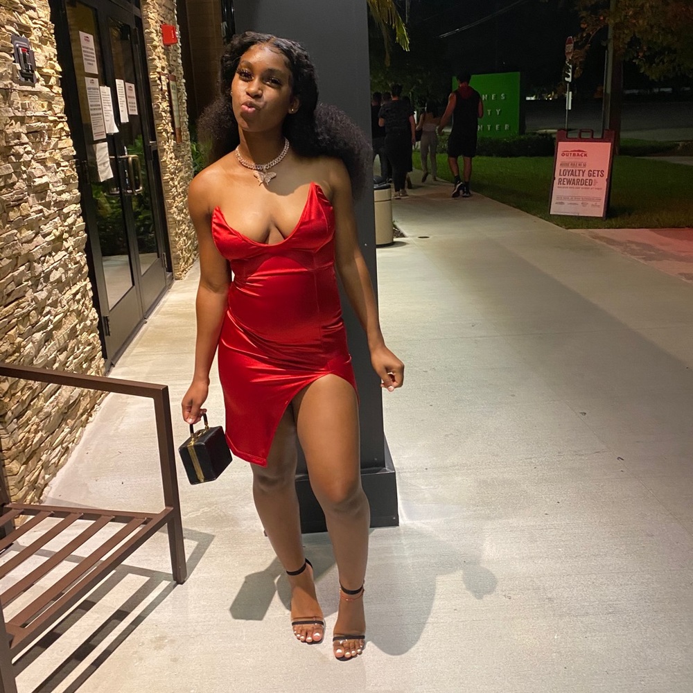 Meet your Posher, Denikua